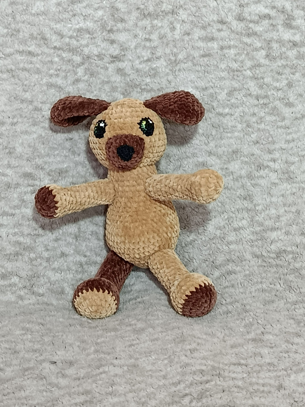 Orion – Petit chien fidèle _ beige et marron