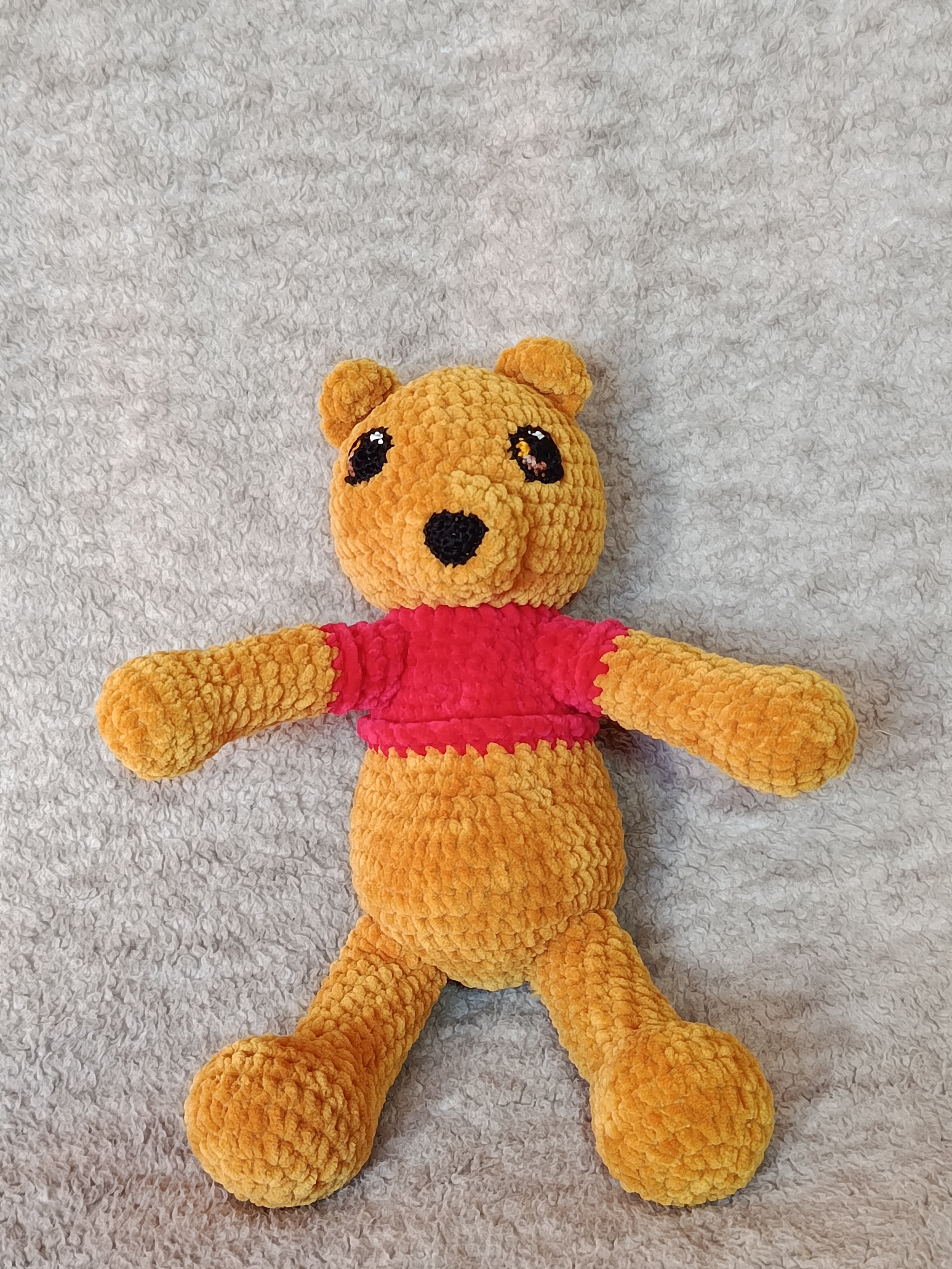 Lune – Ourson câlin (inspiration Winnie l’Ourson) – Modèle unique prêt à adopter