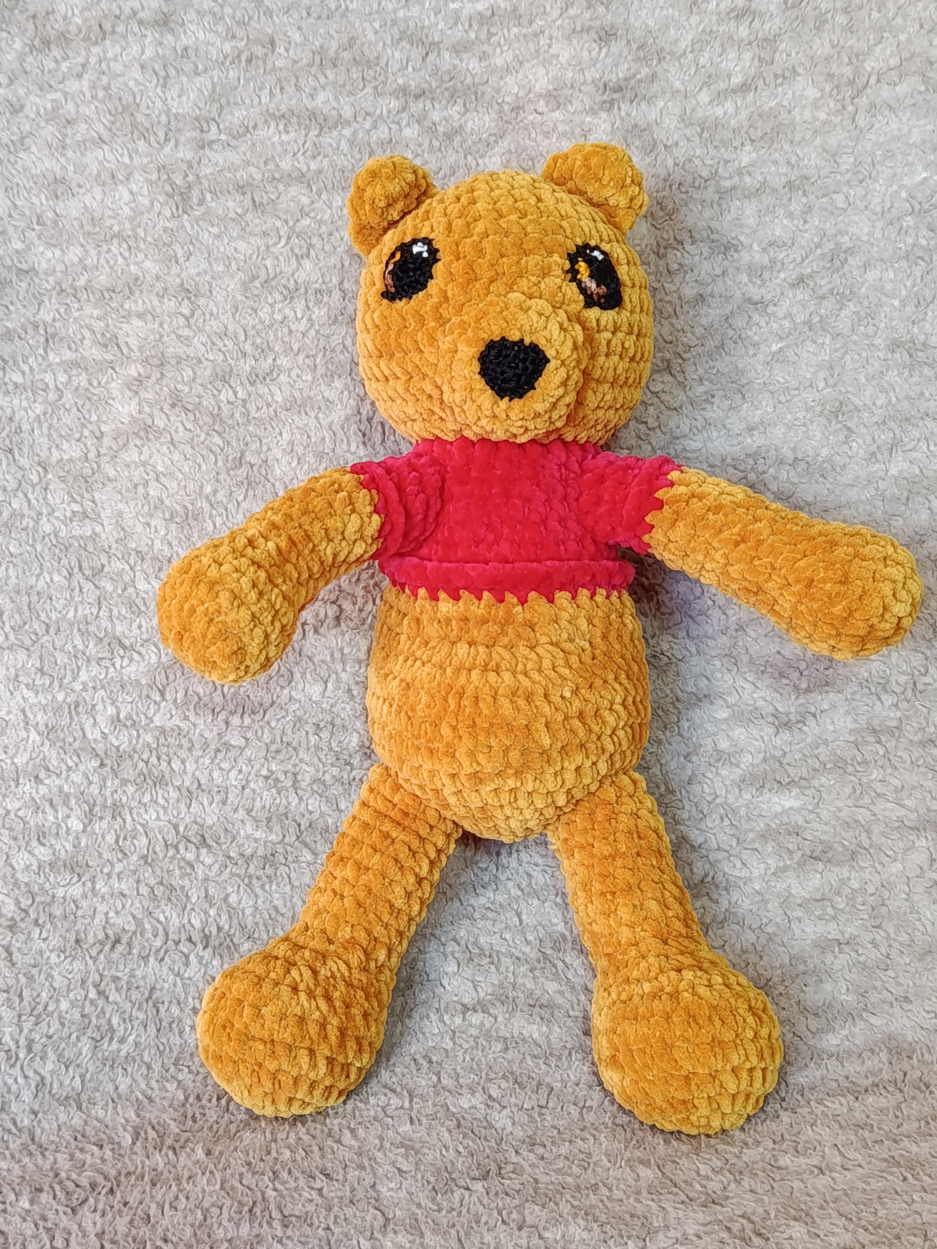 Lune – Ourson câlin (inspiration Winnie l’Ourson) – Modèle unique prêt à adopter