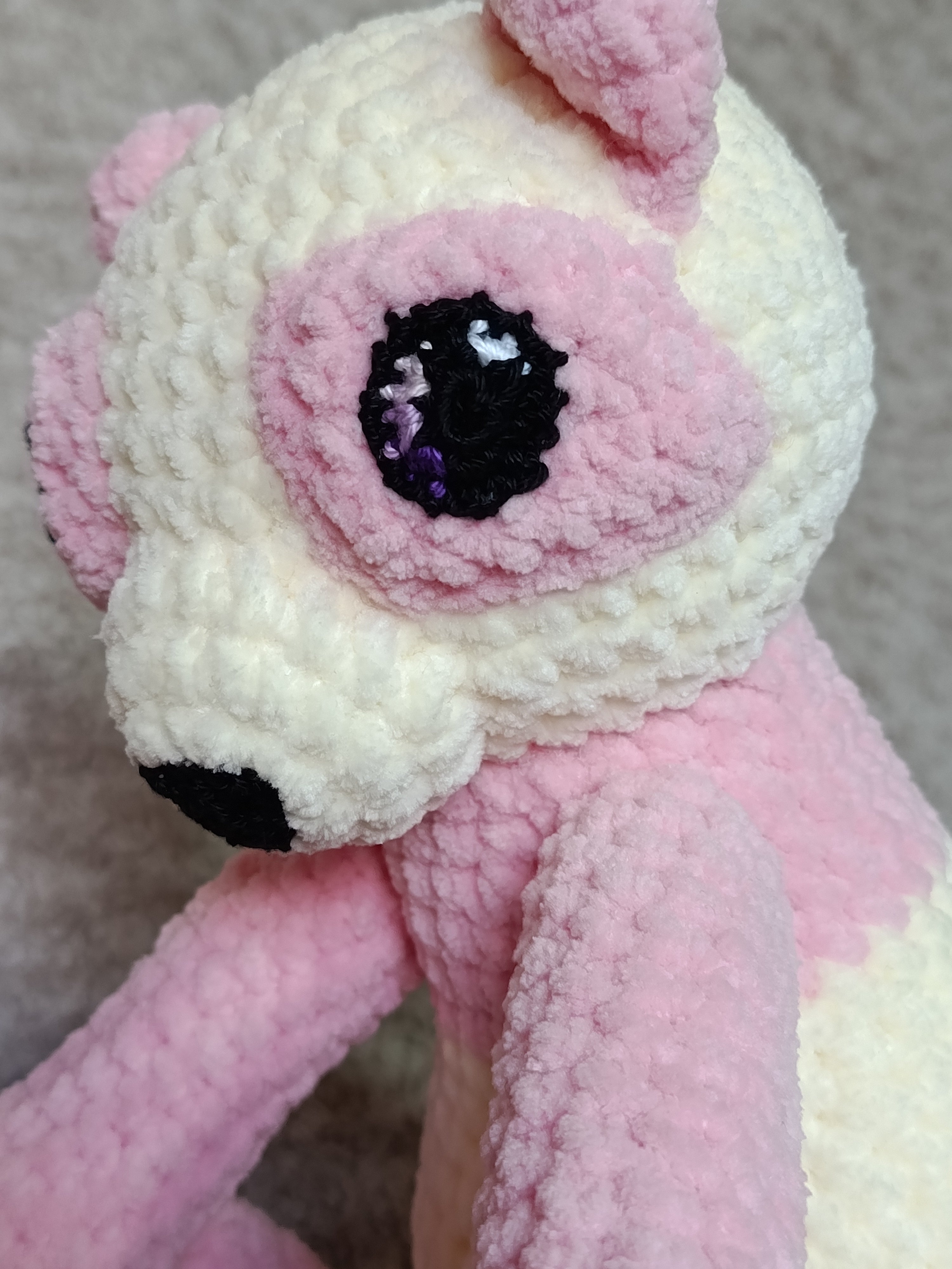 Nova – Panda rêveur (modèle unique prêt à adopter)