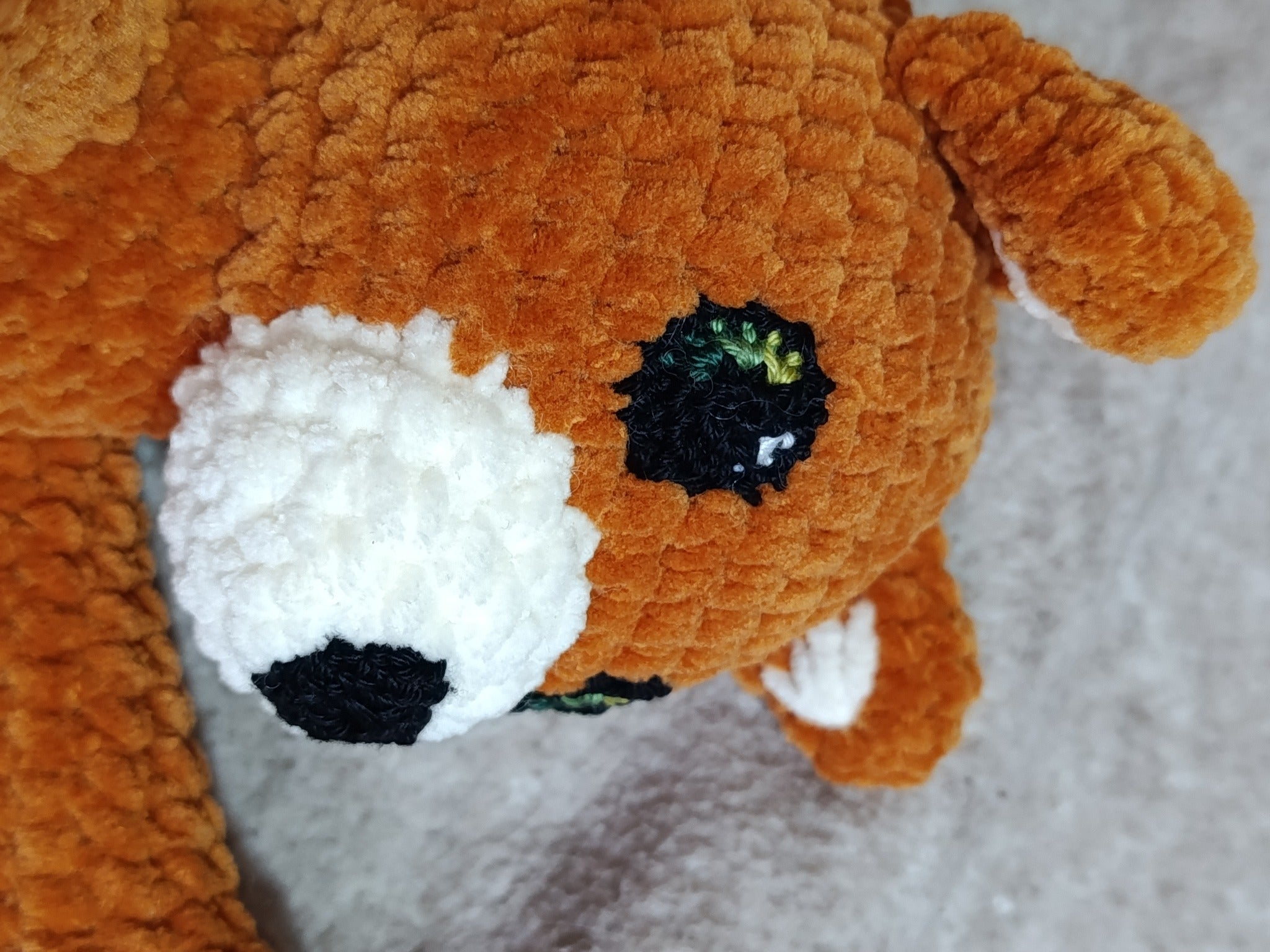 Hélios – Renard coquin rouille & crème (modèle unique prêt à adopter)