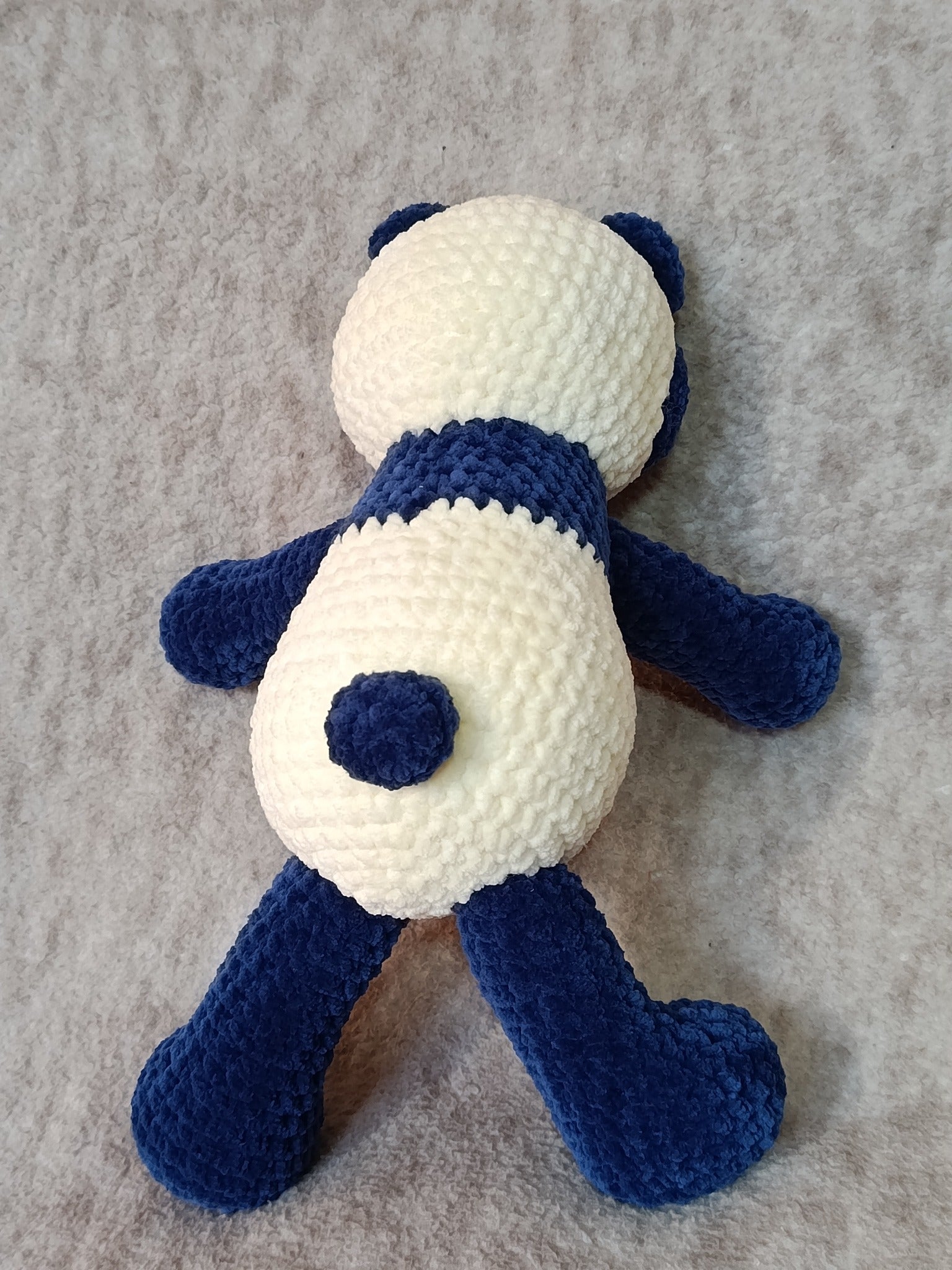 Nova – Panda rêveur Nuit Glacée (modèle unique prêt à adopter)