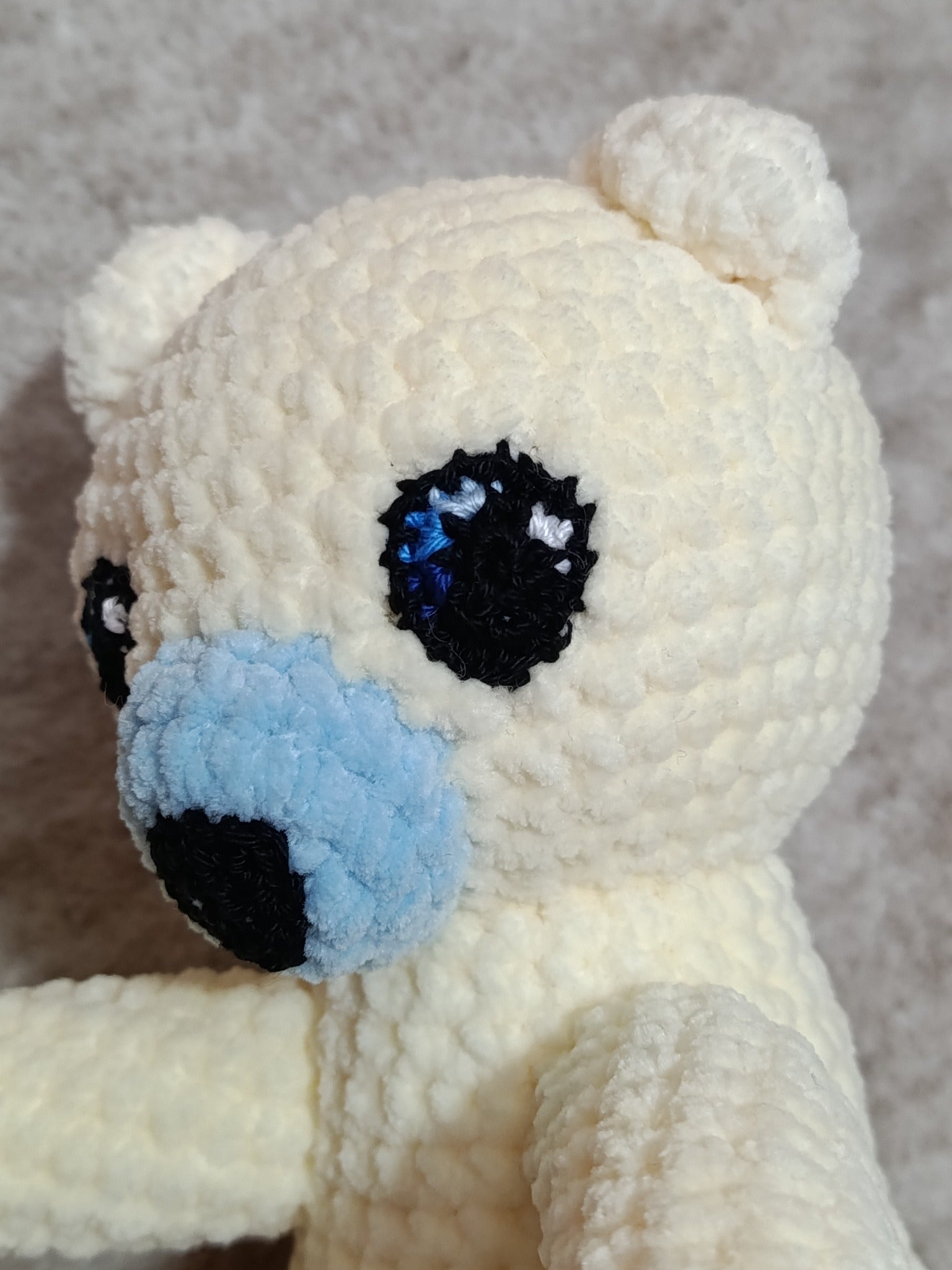 Lune – Ourson câlin _ Aurore Blanche