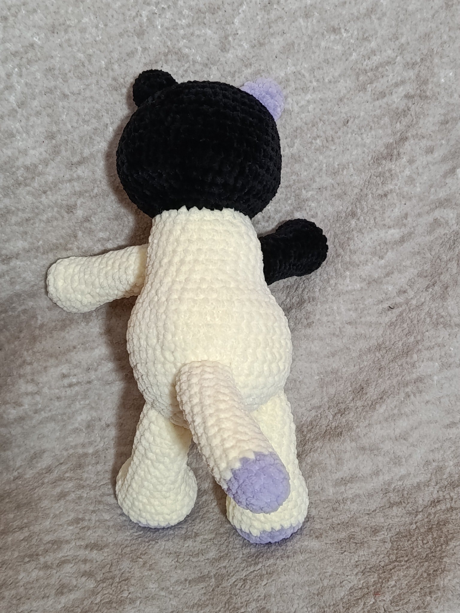 Sélène – Chatonne coquette _ noir, crème et lilas