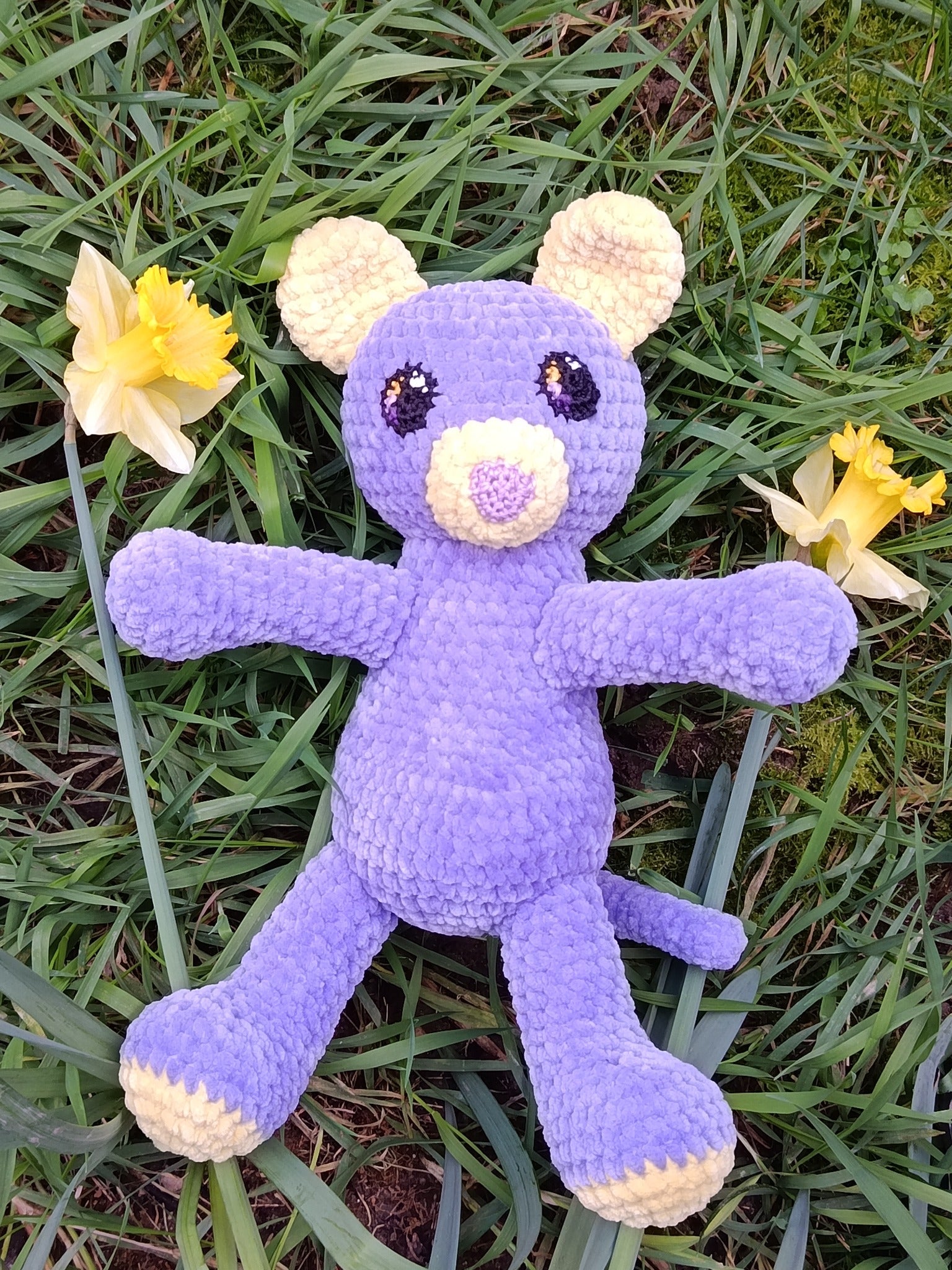 Mélodie – Souris curieuse _ lavande et jaune vanille