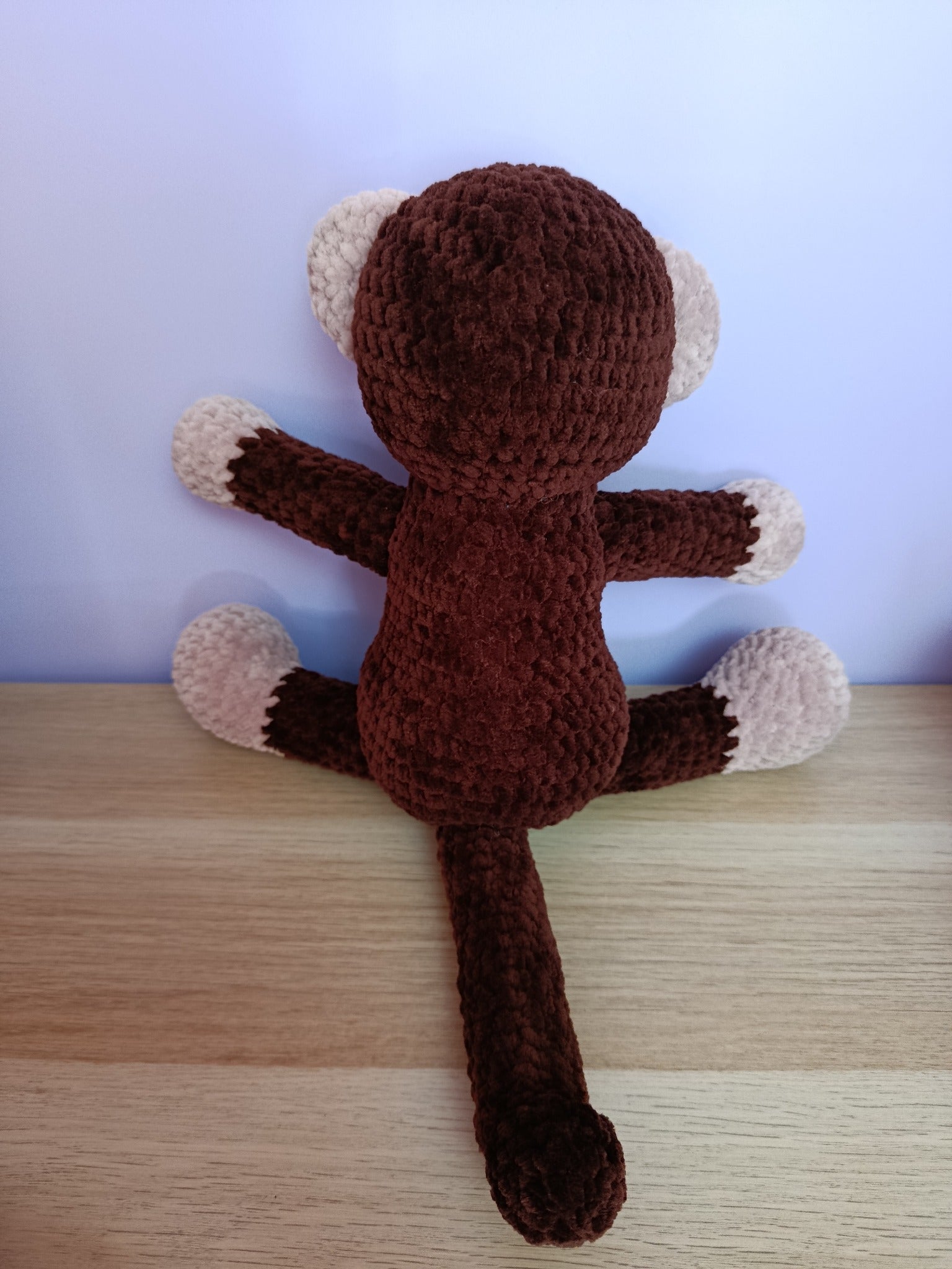 Aster _ Le singe affectueux _ brun et bois de rose