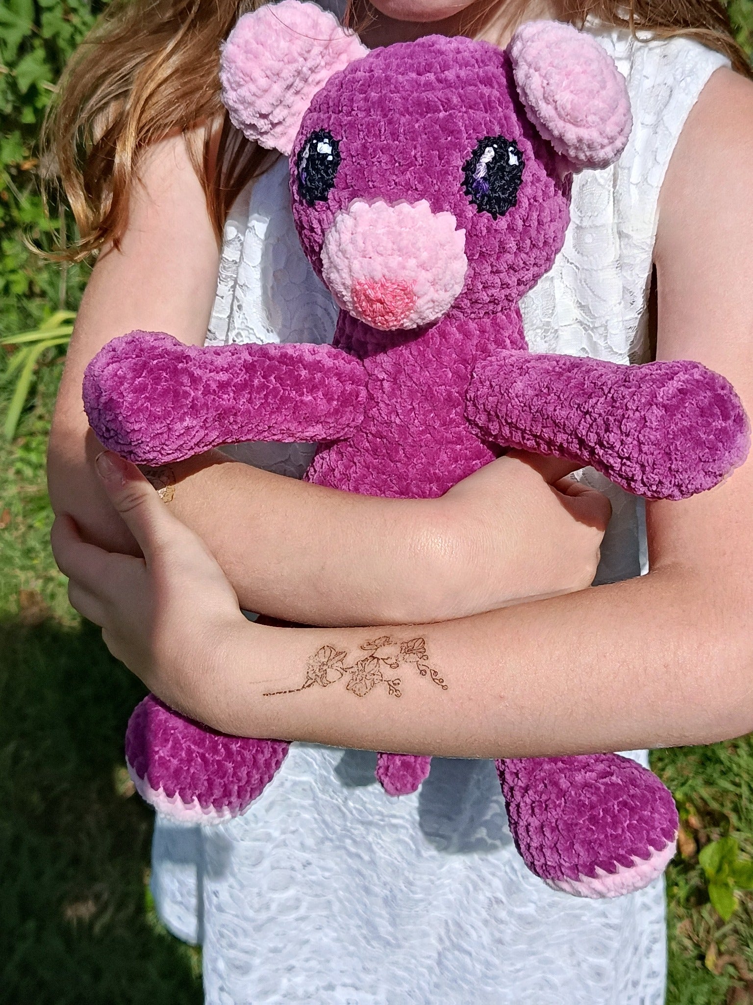 Mélodie – Souris curieuse _ fuchsia foncé et rose