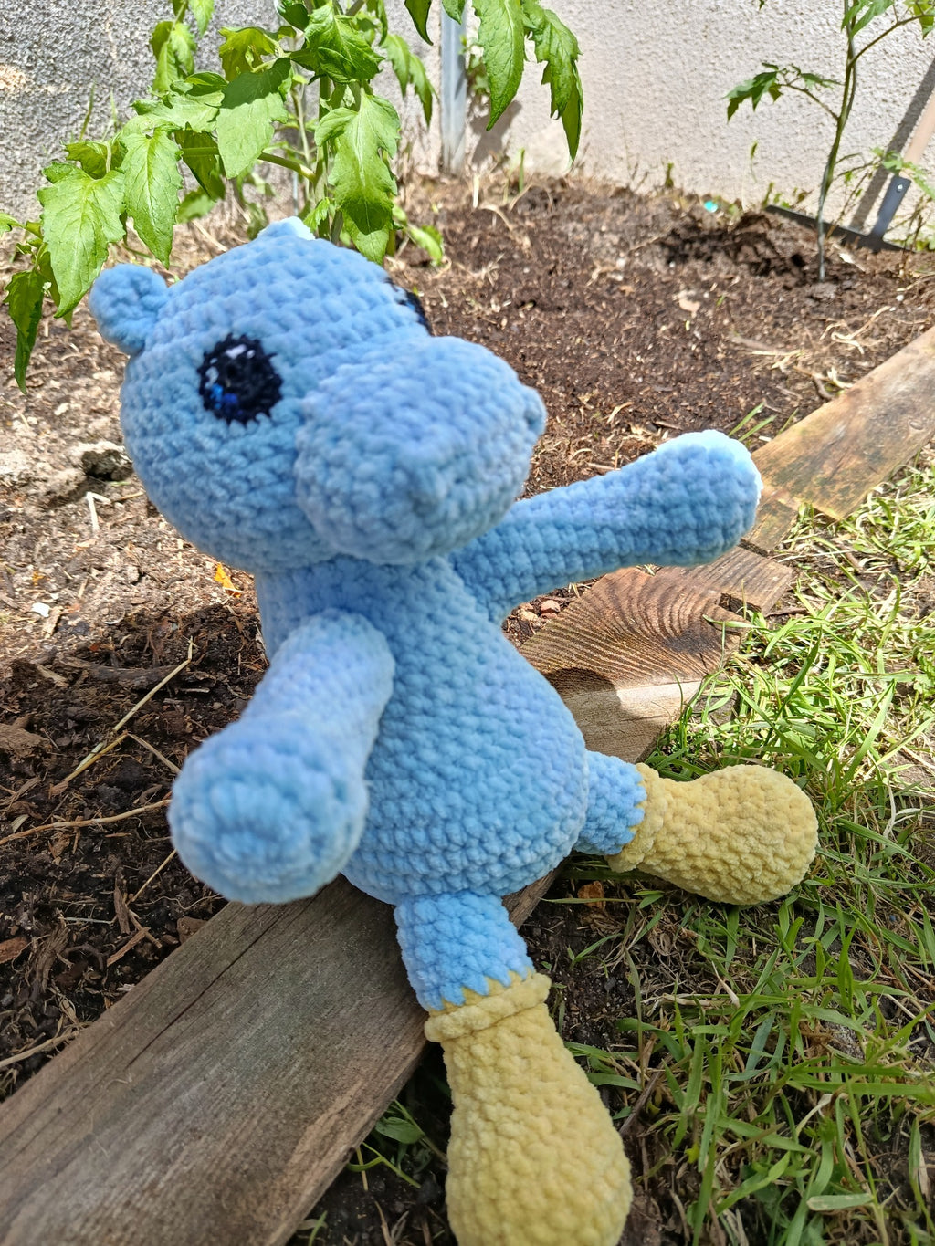 Cosmos - Hippo tranquille _  bleu ciel à bottes jaunes